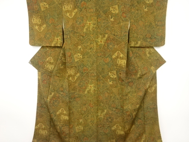 縮緬地花・人物更紗模様小紋着物